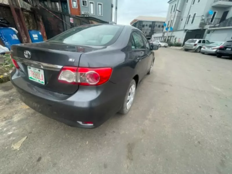 TOYOTA Corolla - 2013