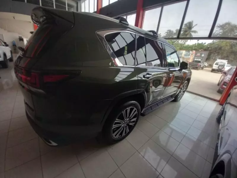 Lexus LX 600   - 2026
