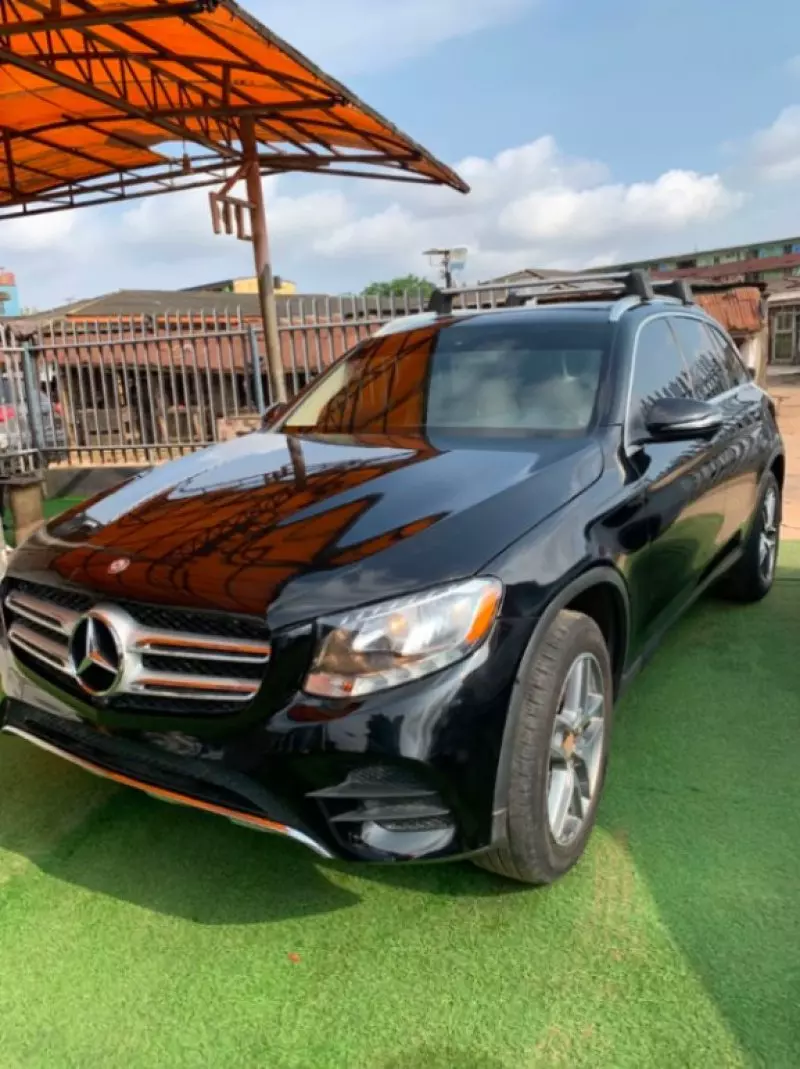 Mercedes-Benz GLC 300   - 2016