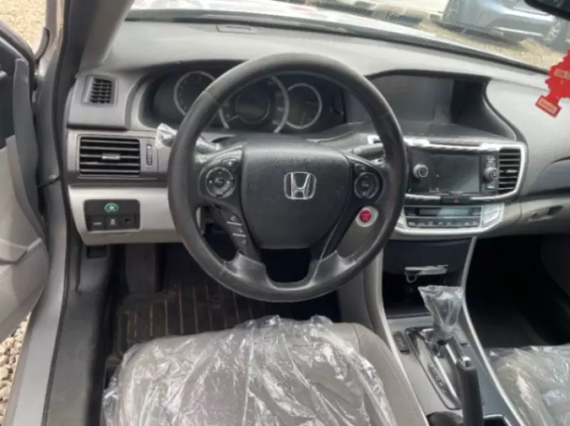 Honda Accord   - 2012