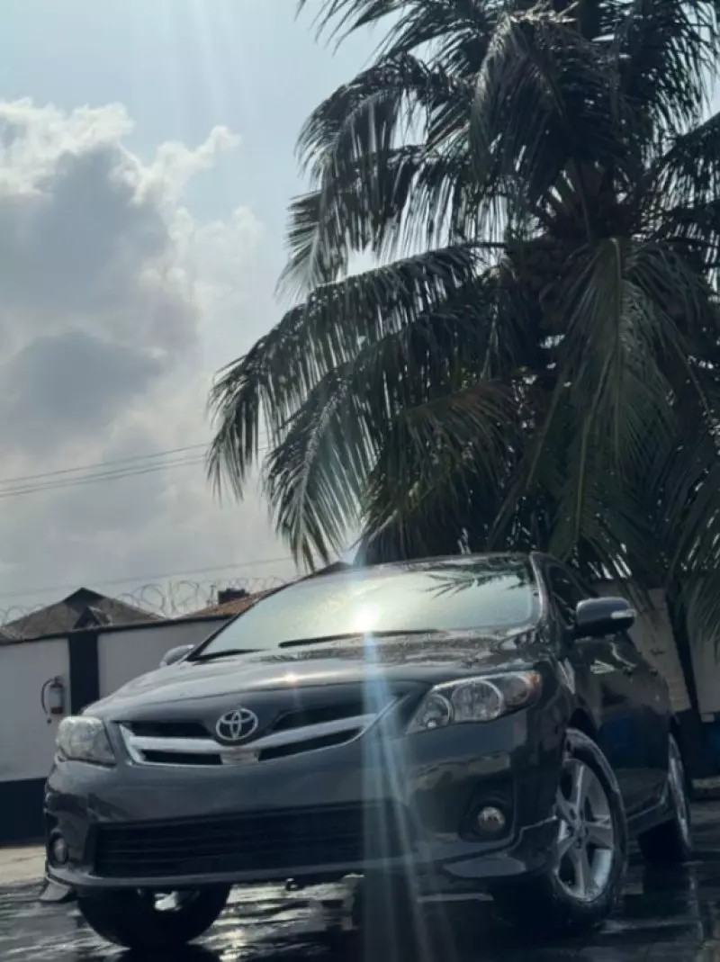 Toyota Corolla   - 2011