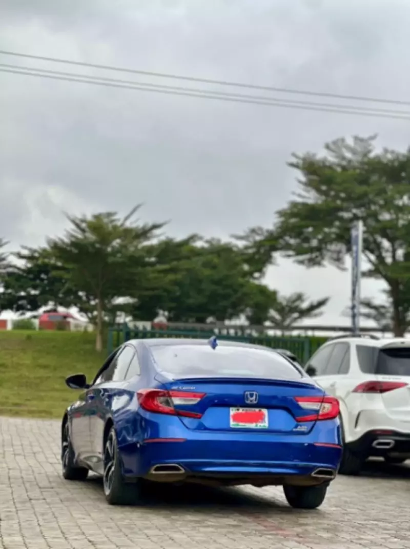 Honda Accord   - 2018