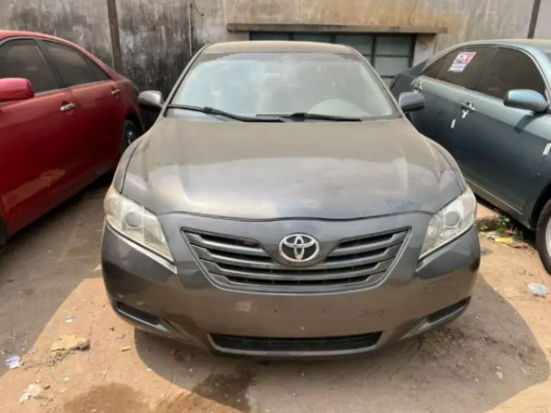 Toyota Camry   - 2007