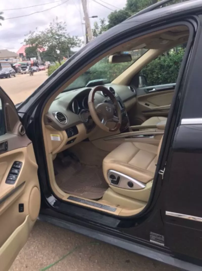 Mercedes-Benz ML 350   - 2010