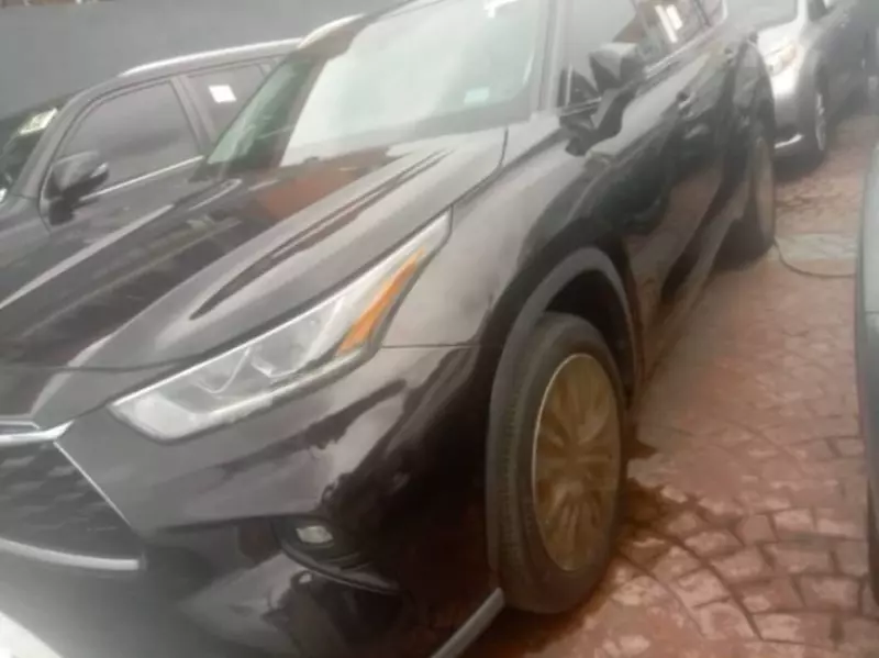 TOYOTA Highlander   - 2020