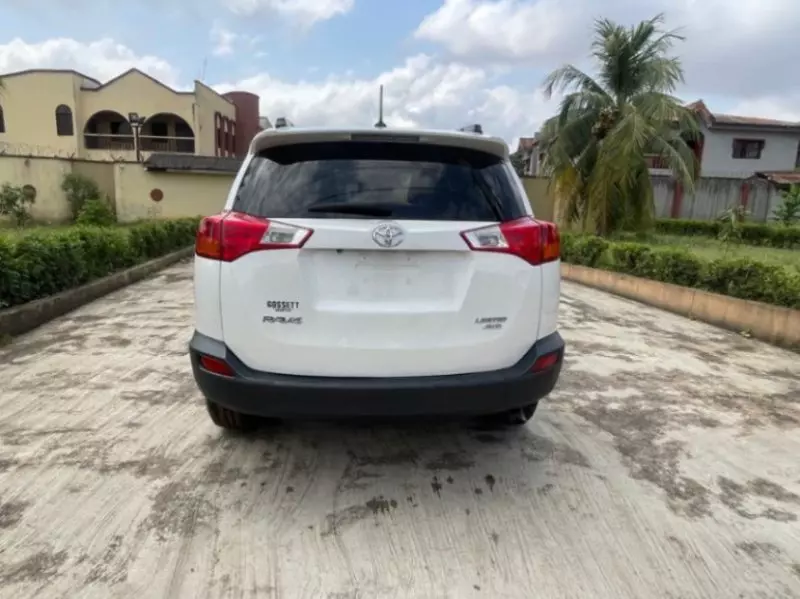 Toyota RAV 4   - 2014