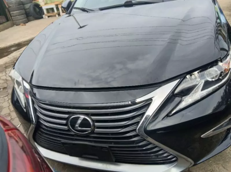 Lexus ES   - 2016