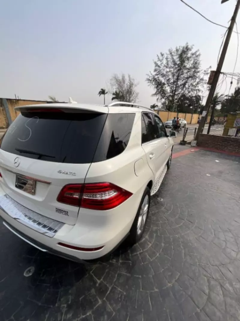 Mercedes-Benz ML 350   - 2012