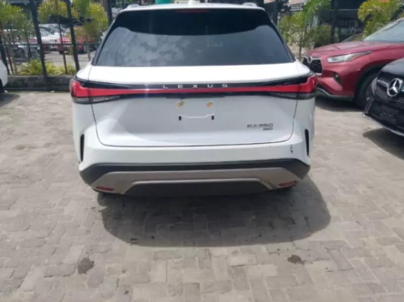Lexus RX   - 2023