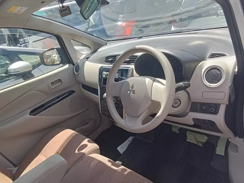 Mitsubishi wagon    - 2018