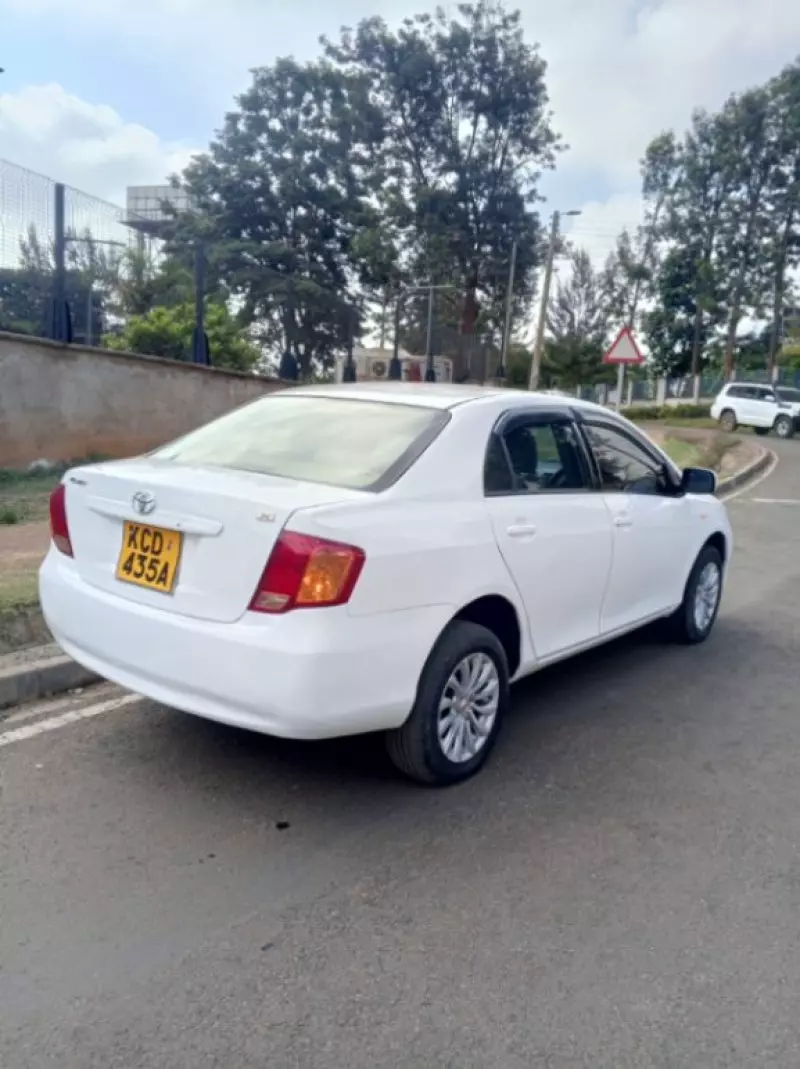 TOYOTA Axio    - 2008