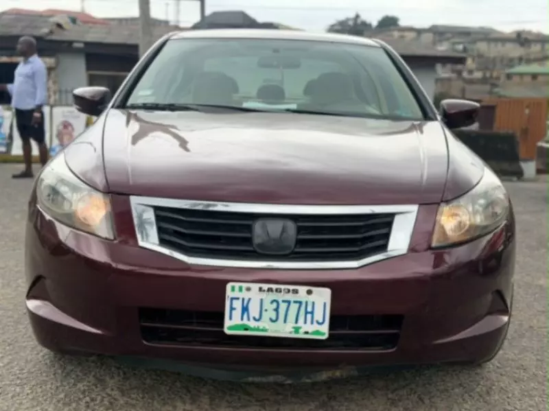 Honda Accord - 2010