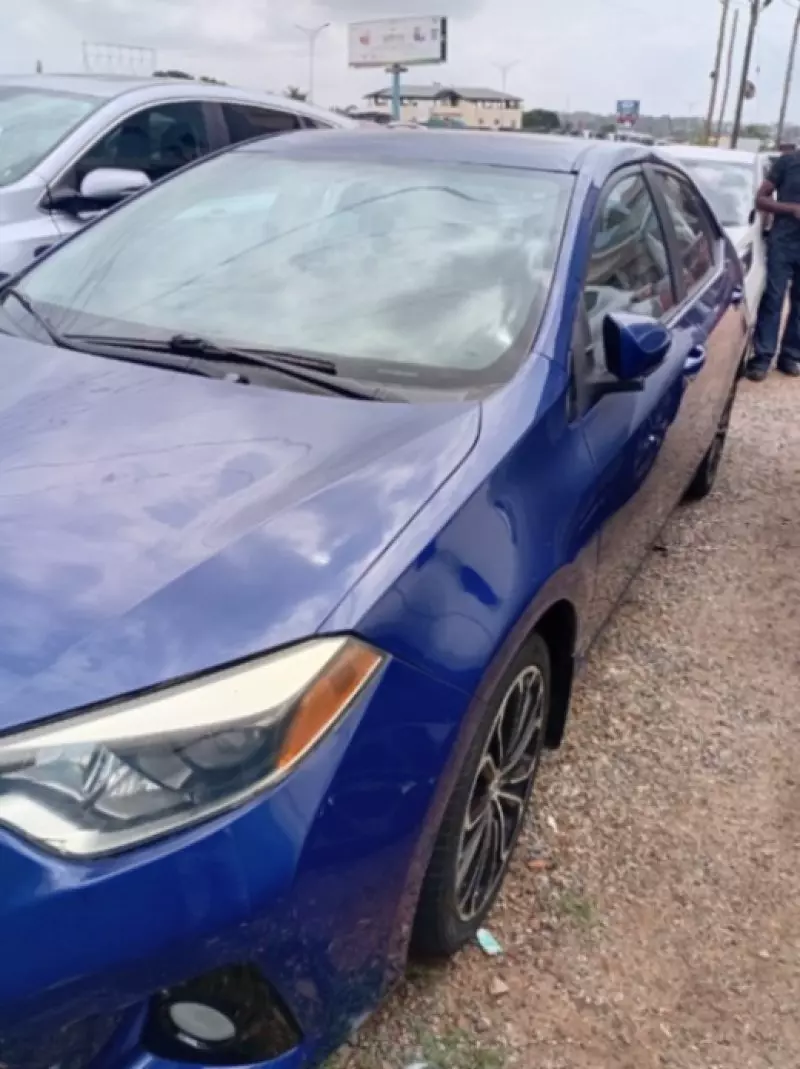 Toyota Corolla   - 2015