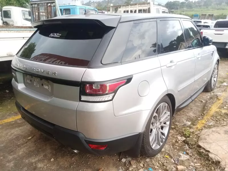 Land Rover Range Rover Sport   - 2016