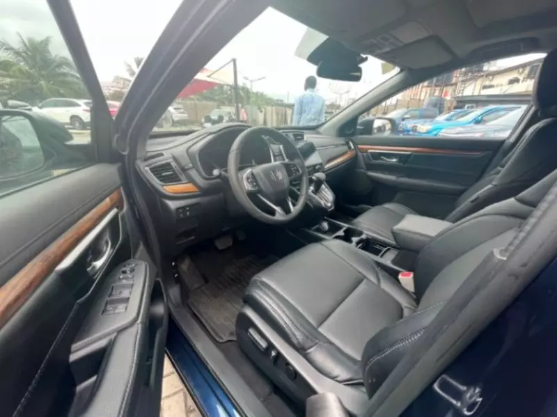 Honda CR-V   - 2017