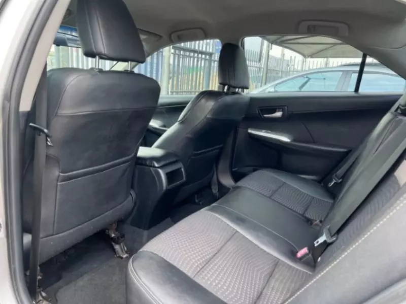Toyota Camry   - 2012