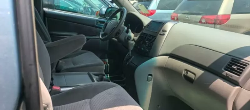 Toyota Sienna - 2006