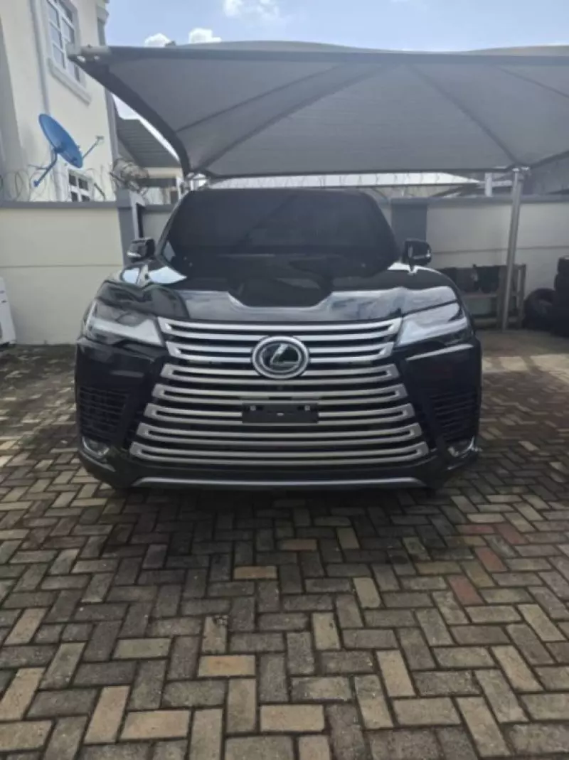 Lexus LX 600   - 2022