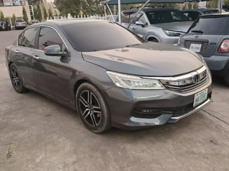 Honda Accord   - 2013