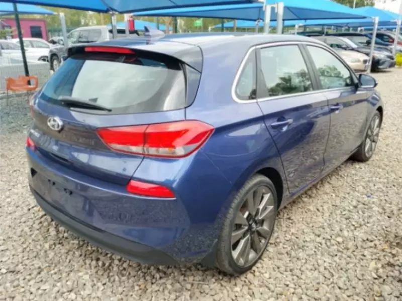 Hyundai Elantra GT - 2018
