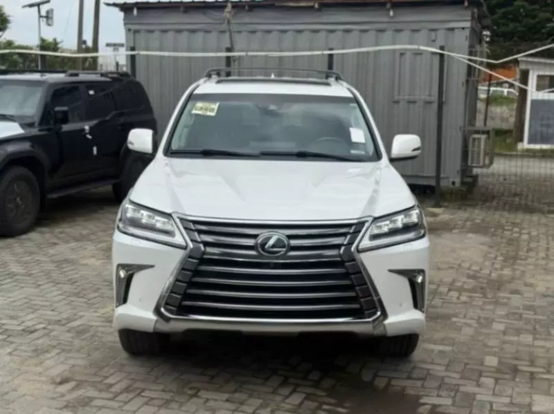 Lexus LX 570   - 2018