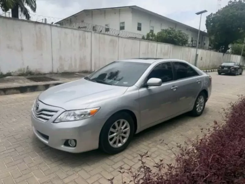 TOYOTA Camry   - 2011