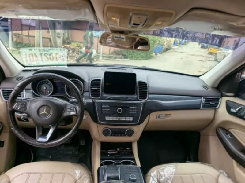 Mercedes-Benz GLE 350   - 2016