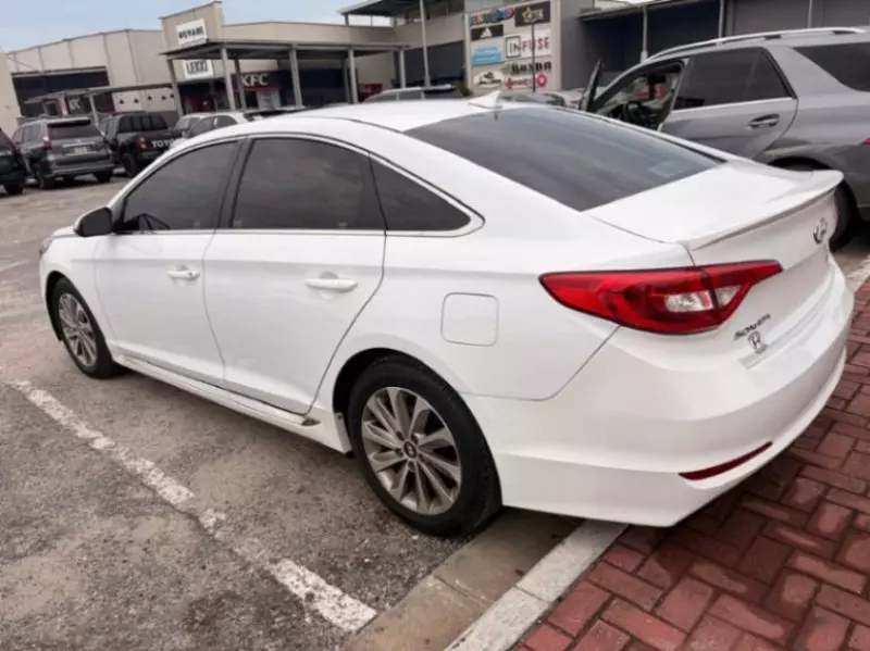Hyundai Sonata   - 2015