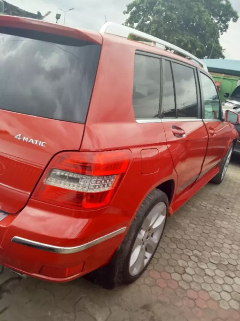 Mercedes-Benz GLK 350   - 2010