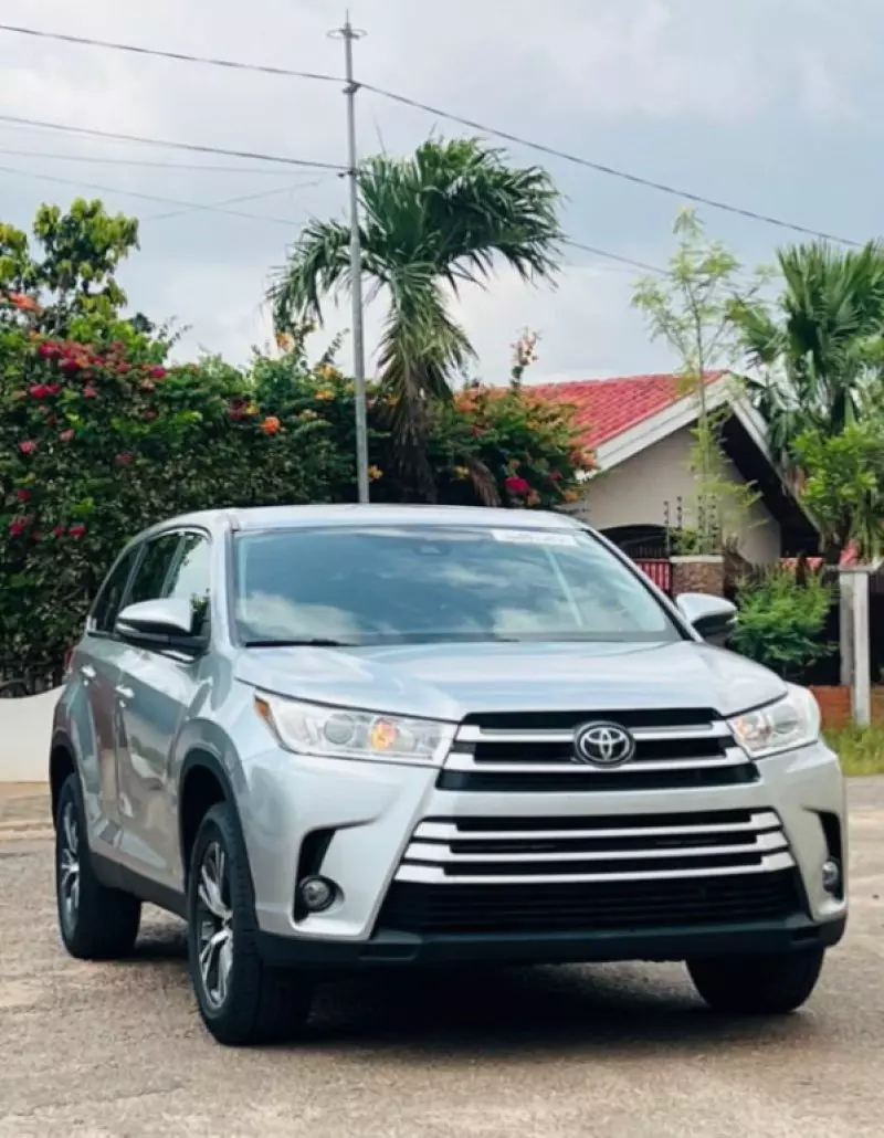 Toyota Highlander   - 2019