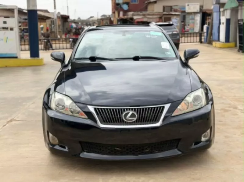 Lexus IS   - 2009