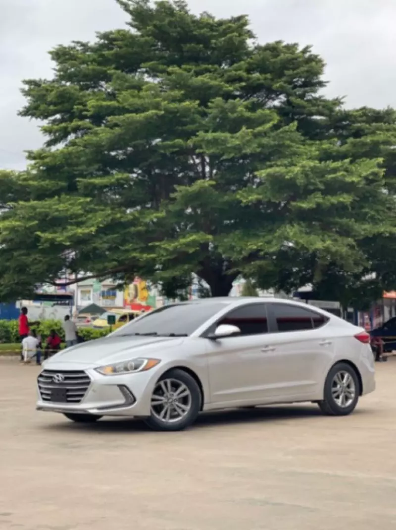 Hyundai Elantra   - 2018