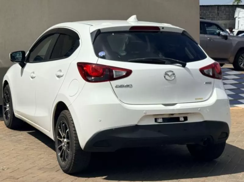 Mazda Demio    - 2019
