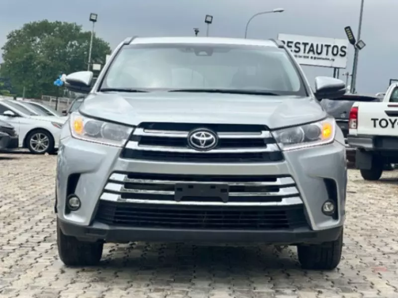 TOYOTA Highlander   - 2018