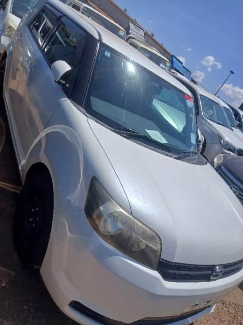 TOYOTA Rumion - 2012