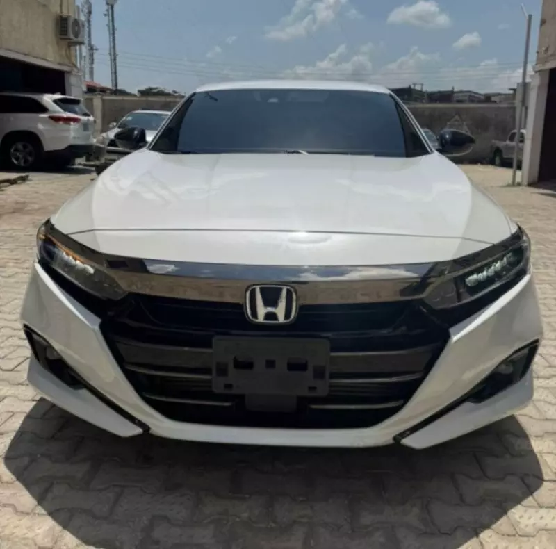 Honda Accord   - 2022