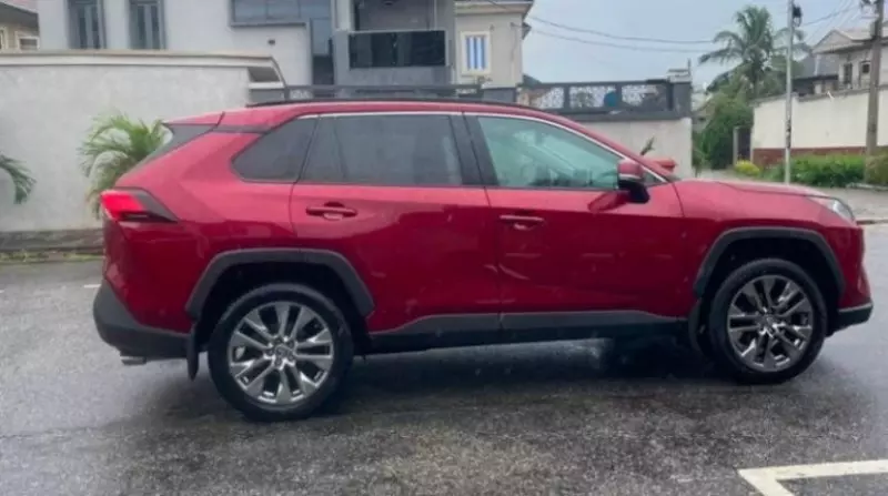 TOYOTA RAV 4   - 2019