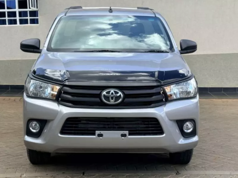 TOYOTA Hilux   - 2018