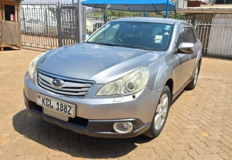 Subaru Outback   - 2010
