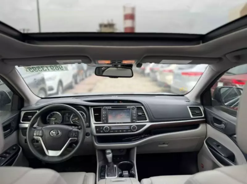 TOYOTA Highlander   - 2016