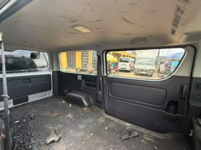 TOYOTA Hiace   - 2008