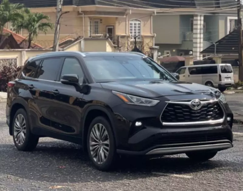 TOYOTA Highlander   - 2021
