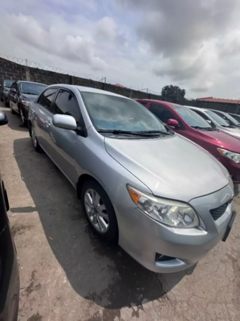 Toyota Corolla   - 2013