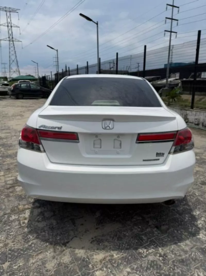 Honda Accord   - 2012