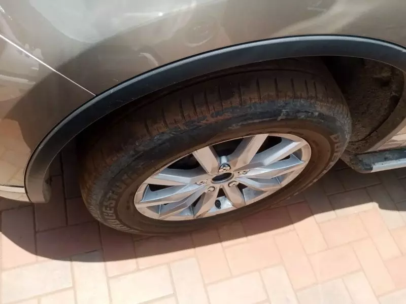 Volkswagen Touareg   - 2012