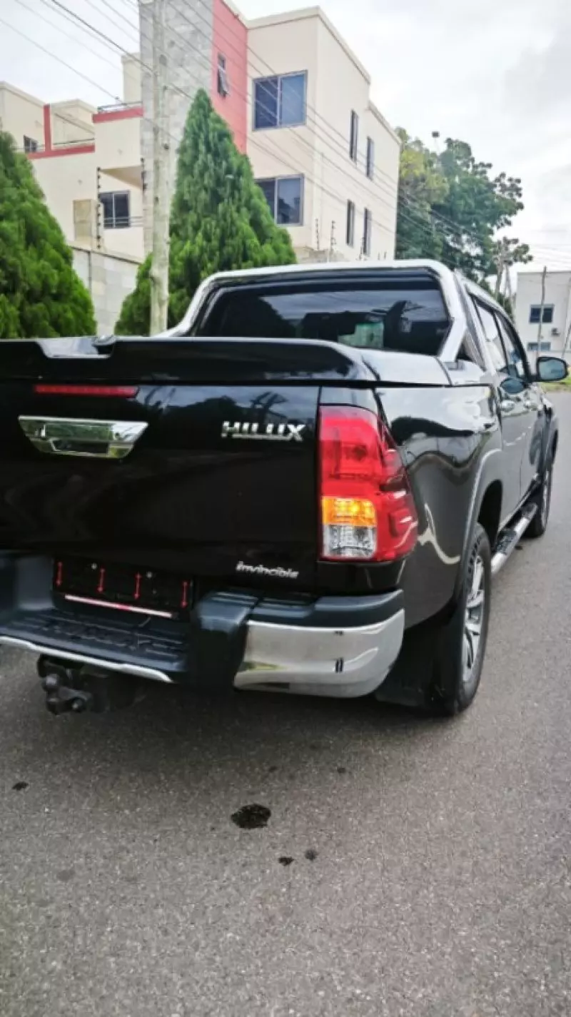 TOYOTA Hilux - 2019