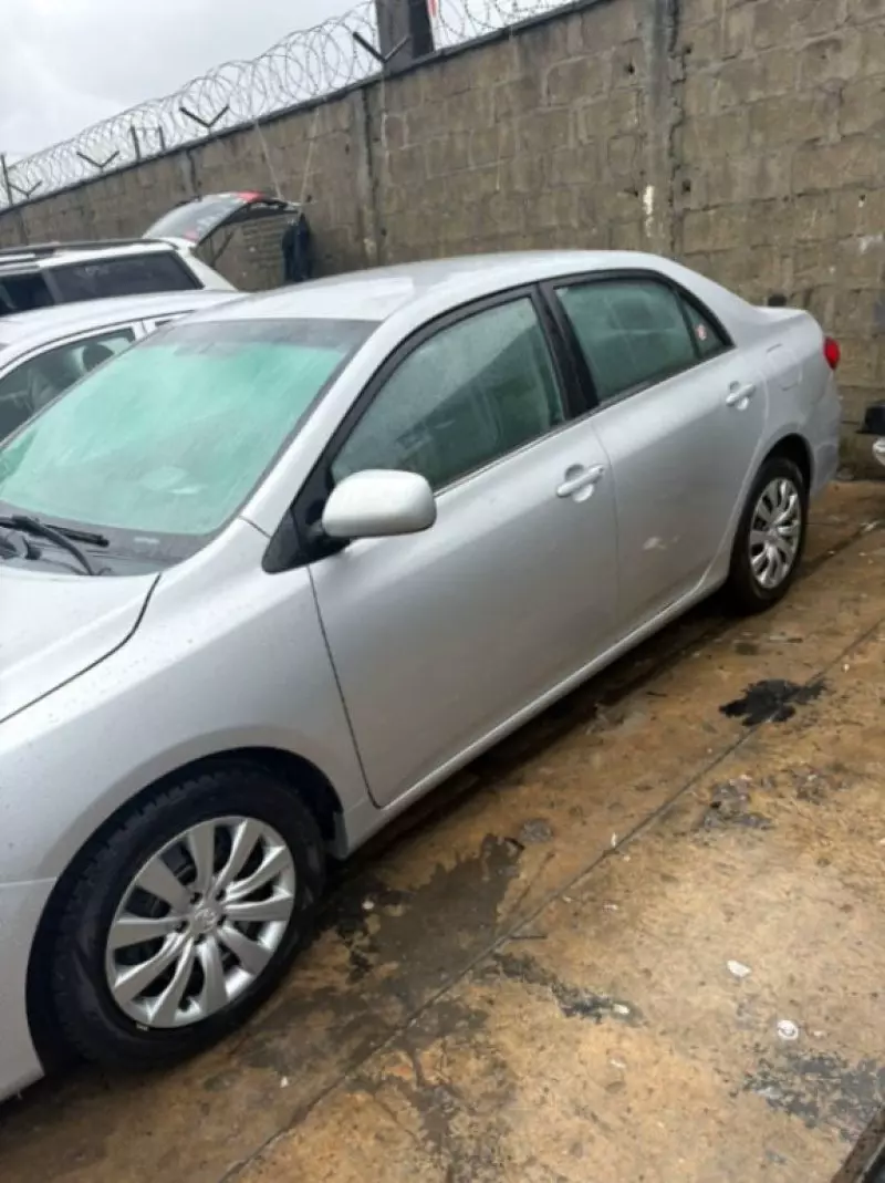 TOYOTA Corolla   - 2013