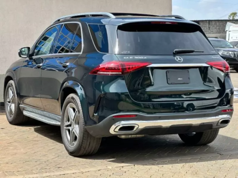 Mercedes-Benz GLE 300   - 2022