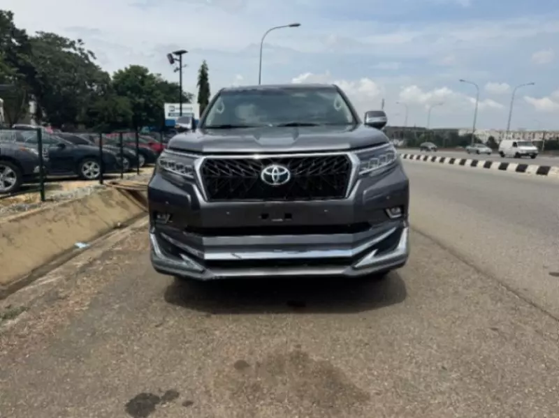Toyota Prado   - 2010