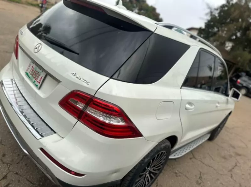 Mercedes-Benz ML 350   - 2012